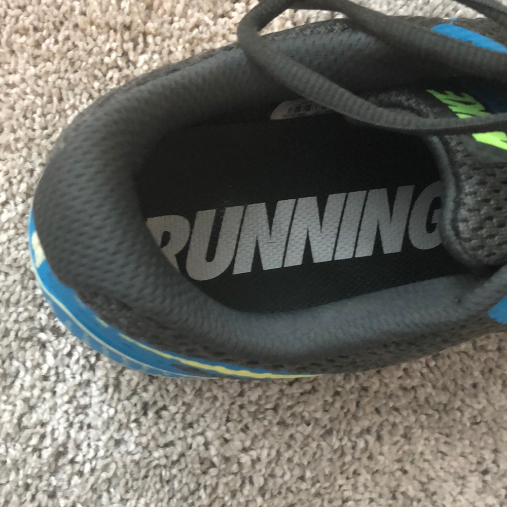 Nike Zoom Running Shoes - Picture 5 of 7